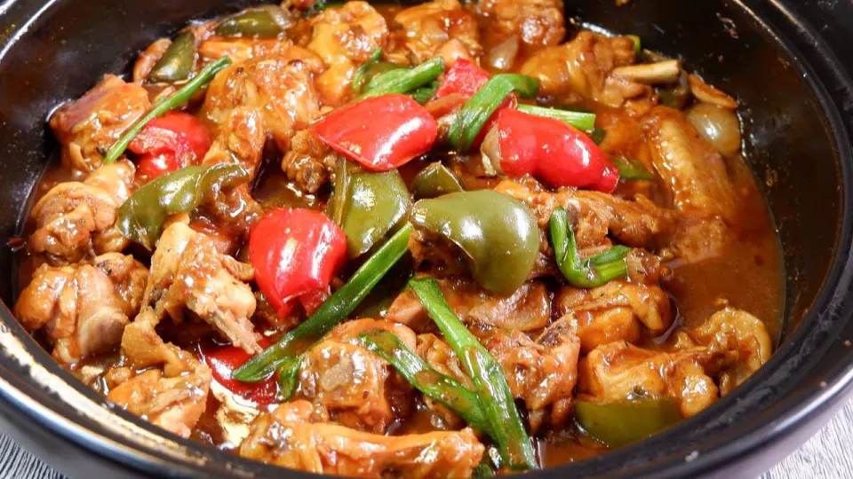 Sizzling Chicken with chips or Rice